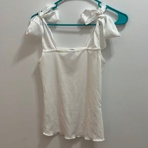 White tank top with bow sleeves